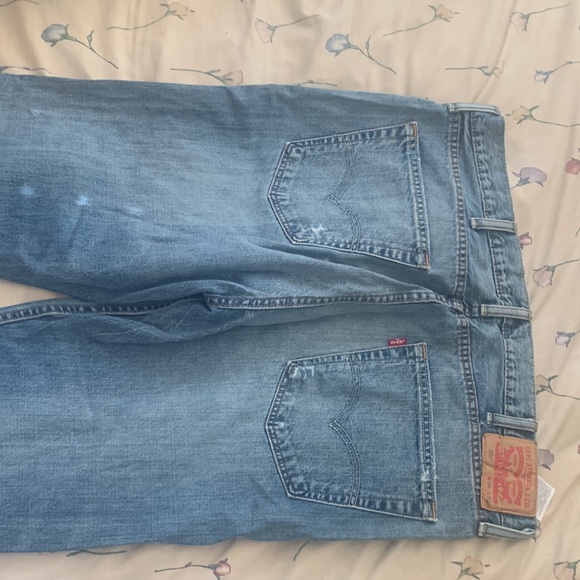 Levi’s 522 taper distressed jeans. - Picture 3 of 4